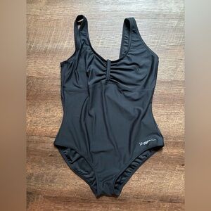 ZOGGS supportive Marley scoopback one piece swimsuit black bathing suit EUC sz L